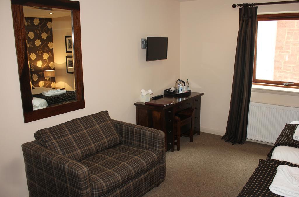 The Townhouse Hotel Арброт Экстерьер фото