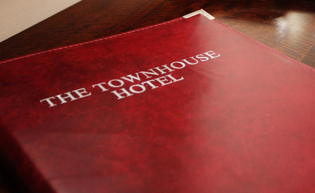 The Townhouse Hotel Арброт Экстерьер фото