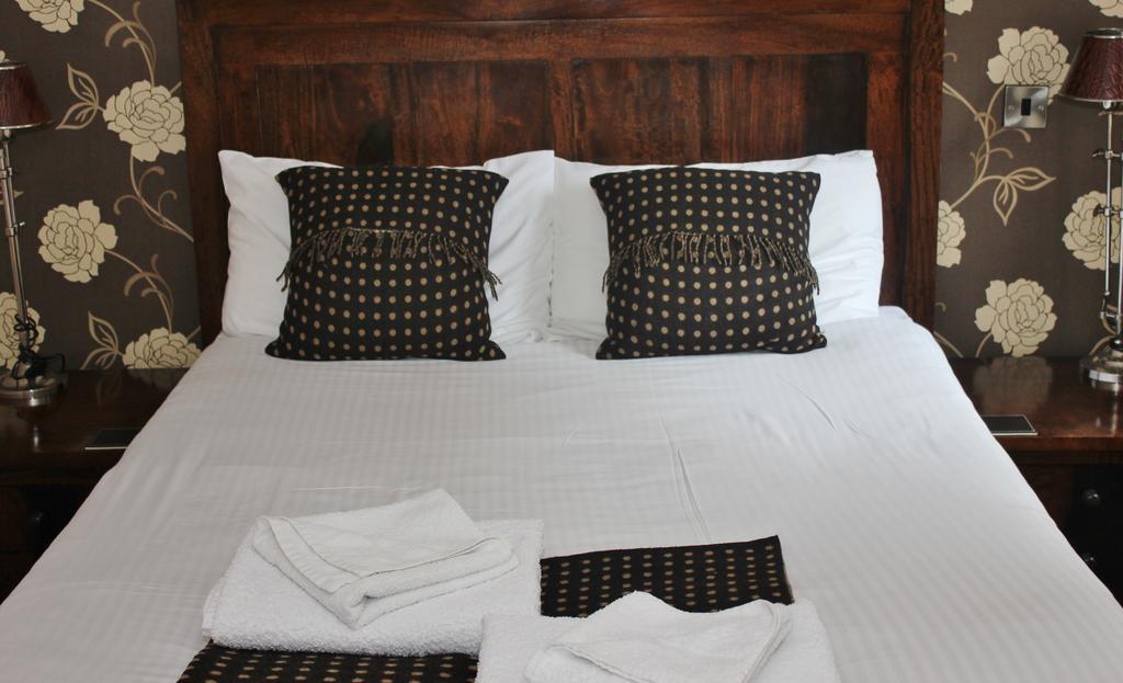 The Townhouse Hotel Арброт Экстерьер фото